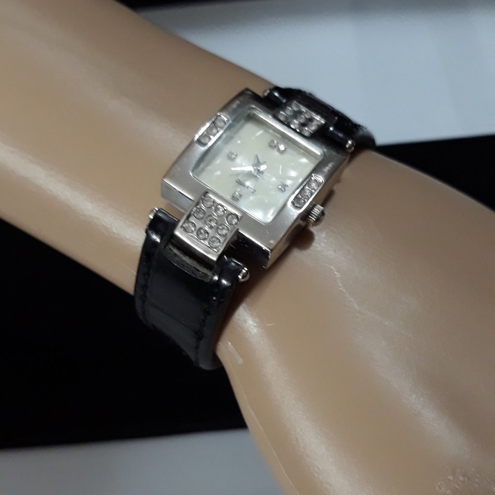 Women watch Working New Battery Dazzle with Cz Black Patent Leather Band